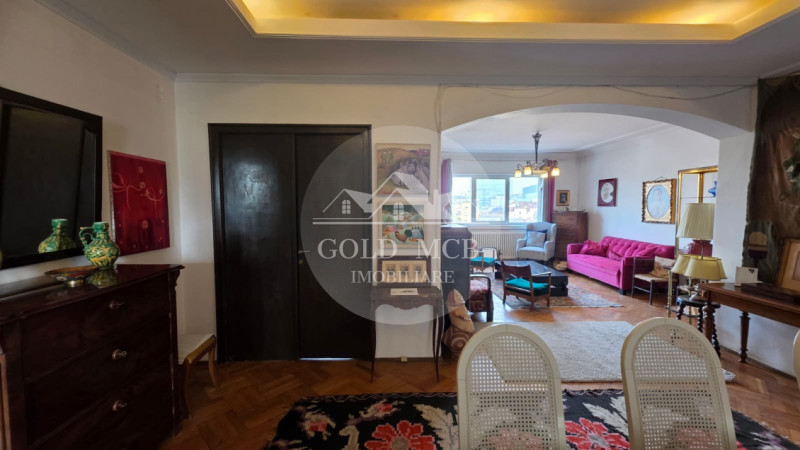 3 Camere Piata Universitatii