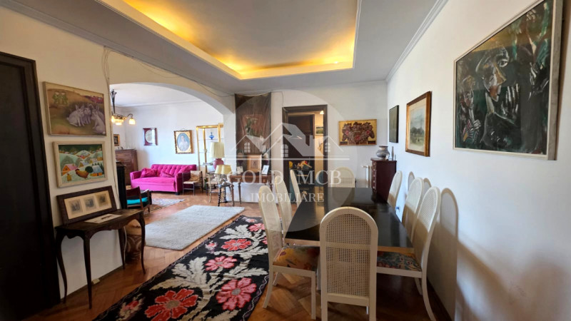 3 Camere Piata Universitatii