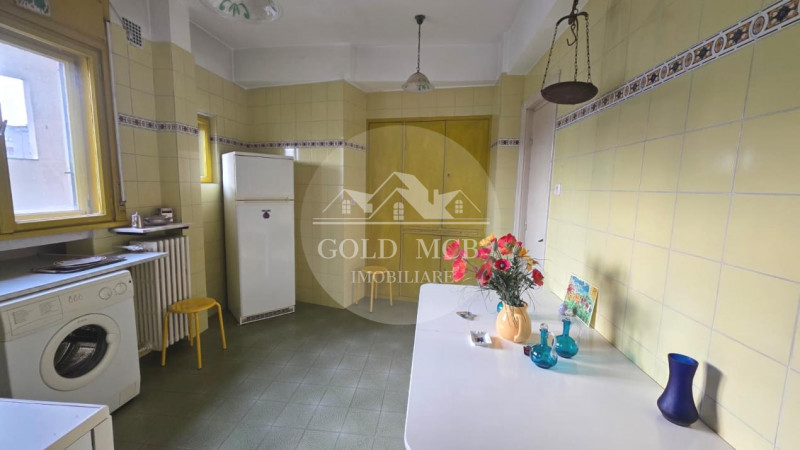 3 Camere Piata Universitatii