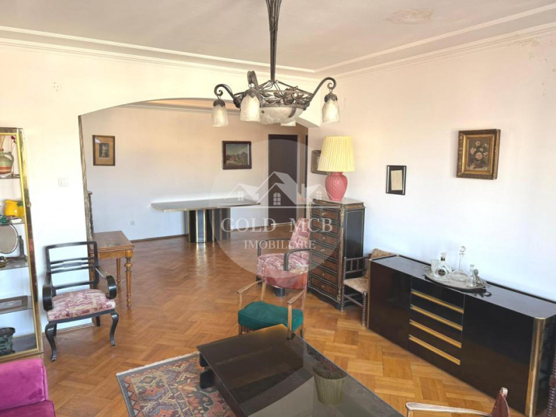 3 Camere Piata Universitatii