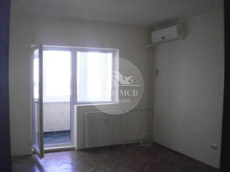 3 camere Bdul Decebal- Metrou Piata Muncii