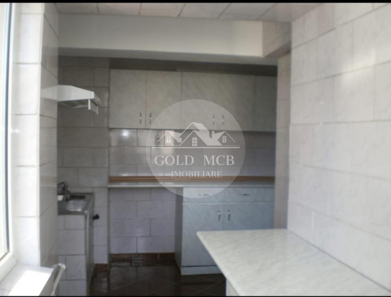 3 camere Bdul Decebal- Metrou Piata Muncii