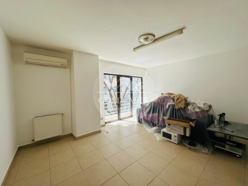 3 Camere metrou Bucur Obor- Bloc nou