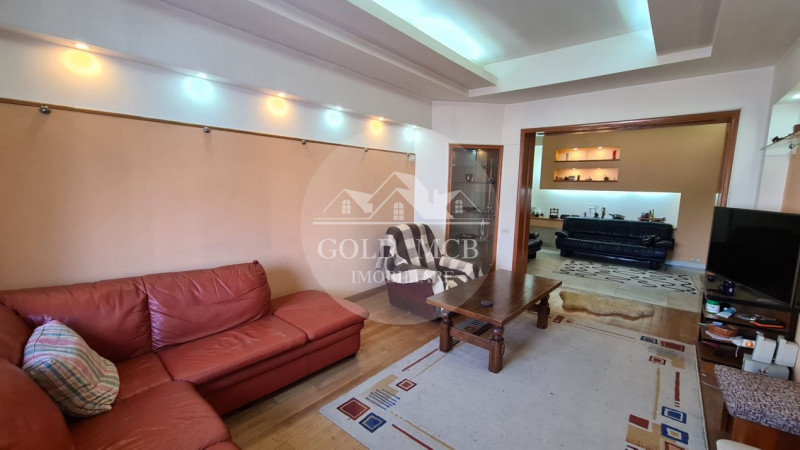 3 camere Mosilor- Armeneasca