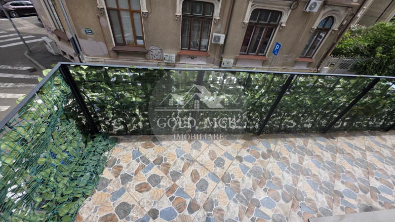 Apartament 5 camere Armeneasca