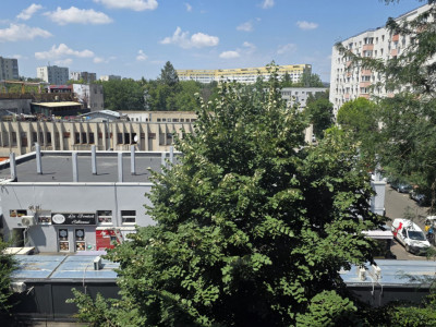 3 camere Complex Matei Ambrozie-metrou- 2 balcoane-loc parcare