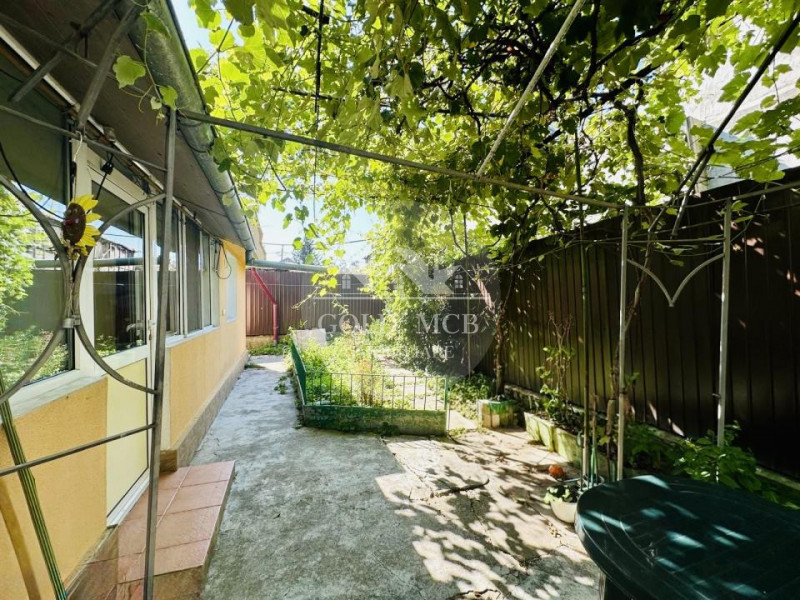 Casa cu 4 camere  - zona Colentina - Sportului