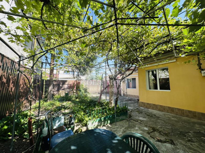 Casa cu 4 camere  - zona Colentina - Sportului