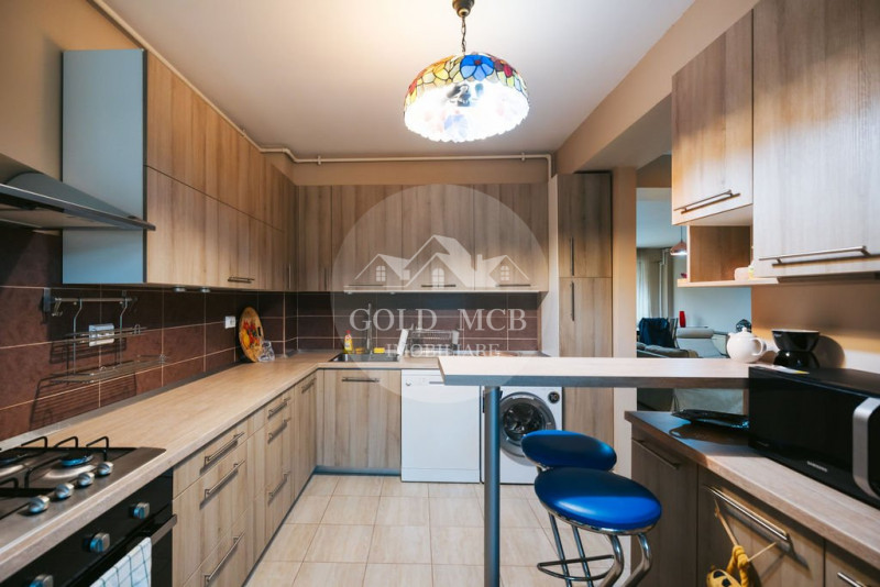 Vila P+1 cu 4 camere, gradina si loc de parcare - Otopeni (Ferme)
