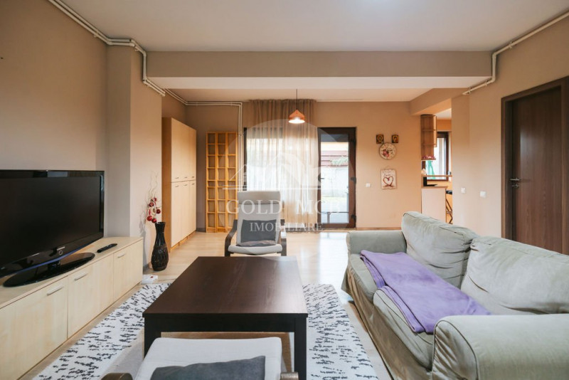 Vila P+1 cu 4 camere, gradina si loc de parcare - Otopeni (Ferme)