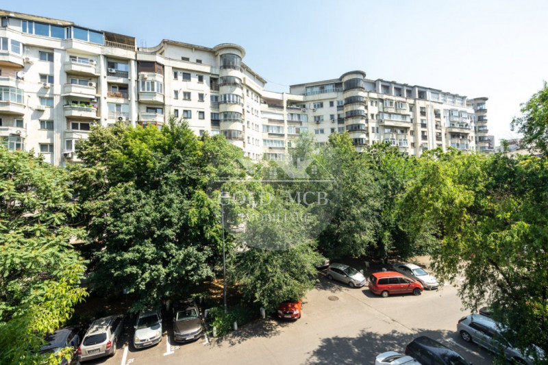 Inchiriere 2 camere Unirii, 3 min metrou, comision 0%