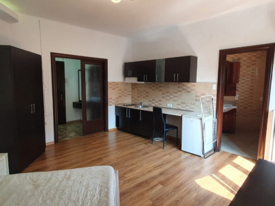 Garsoniera Piata Amzei